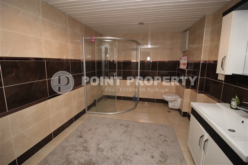 Large duplex 4+1, 280m², with separate kitchen, overlooking the mountains and Alanya Castle in Cikcilli-id-2234-photo-23