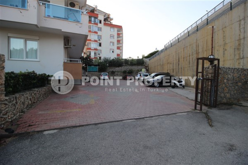 Large duplex 4+1, 280m², with separate kitchen, overlooking the mountains and Alanya Castle in Cikcilli-id-2234-photo-45