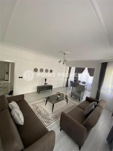 Three-room apartment with separate kitchen, 120 m², 250 m from Cleopatra Beach, Alanya-id-2242-photo-4
