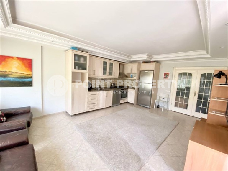 Resale property in the Oba area: spacious, furnished apartment 2+1, 85 m², 150 m from the sea-id-2244-photo-2