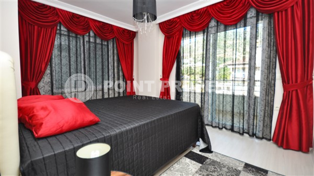 Spacious five-room duplex overlooking the Mediterranean Sea and the Taurus Mountains, large area of 220 m2, Cikcilli area.-id-2248-photo-8