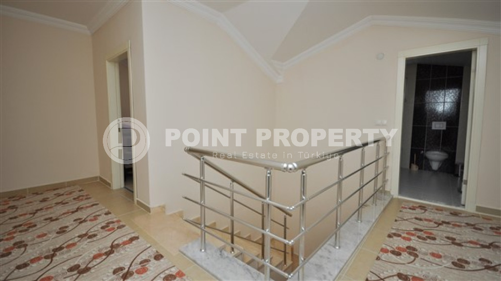 Spacious five-room duplex overlooking the Mediterranean Sea and the Taurus Mountains, large area of 220 m2, Cikcilli area.-id-2248-photo-13