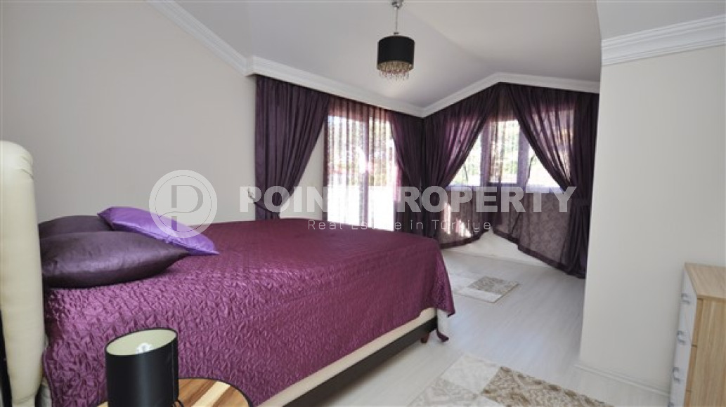 Spacious five-room duplex overlooking the Mediterranean Sea and the Taurus Mountains, large area of 220 m2, Cikcilli area.-id-2248-photo-14