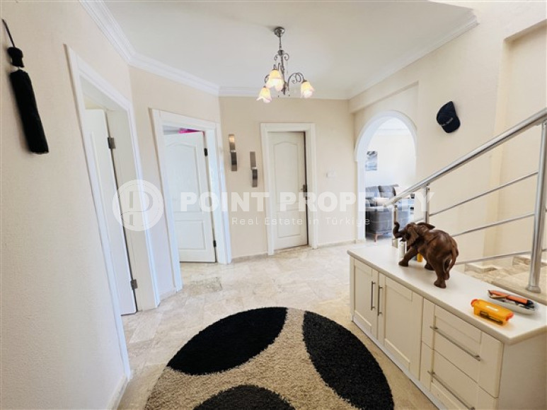 Cozy three-bedroom penthouse, 180m², in a residence with good infrastructure in the Avsallar area-id-2258-photo-3