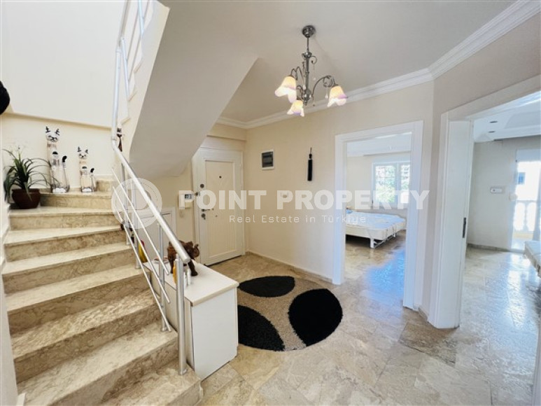 Cozy three-bedroom penthouse, 180m², in a residence with good infrastructure in the Avsallar area-id-2258-photo-4