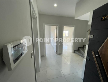 Penthouse 2+1 with separate kitchen, 140m², with stunning views in Avsallar, Alanya-id-2276-photo-2