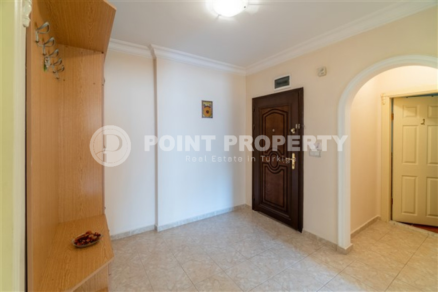 Меблированная квартира с двумя спальнями, 110м² в 100м от моря в районе Тосмур, Алания-id-2283-фото-9