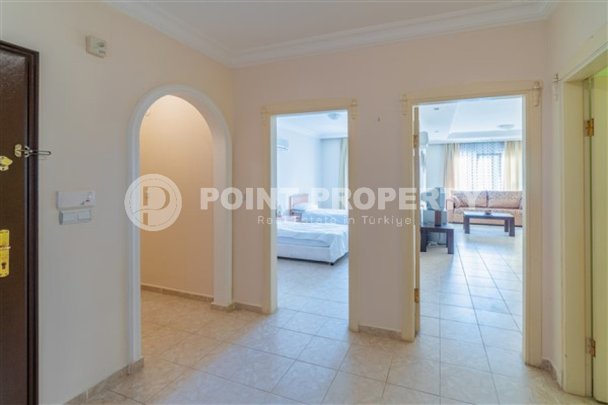 Меблированная квартира с двумя спальнями, 110м² в 100м от моря в районе Тосмур, Алания-id-2283-фото-12