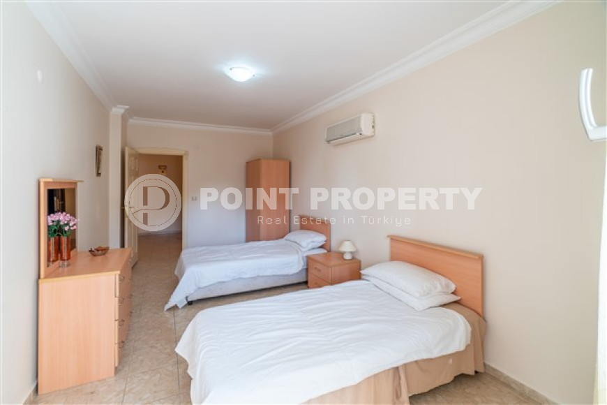 Меблированная квартира с двумя спальнями, 110м² в 100м от моря в районе Тосмур, Алания-id-2283-фото-15