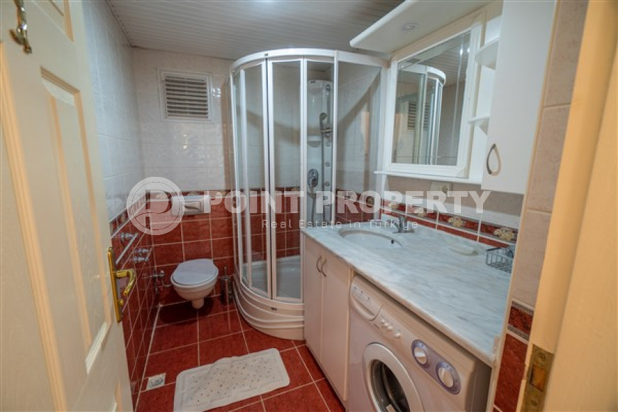 Меблированная квартира с двумя спальнями, 110м² в 100м от моря в районе Тосмур, Алания-id-2283-фото-20