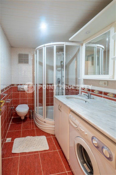 Меблированная квартира с двумя спальнями, 110м² в 100м от моря в районе Тосмур, Алания-id-2283-фото-21