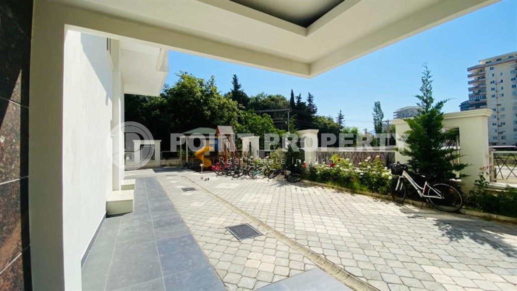 Furnished apartment 2+1 with separate kitchen in an elite residence, 400m from the sea in Mahmutlar 120 sq.m.-id-1191-photo-7