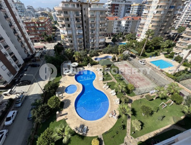 Large three-room apartment with an area of 120 m2, in a complex with extensive infrastructure, 300 meters from the sea, Alanya-id-2292-photo-1