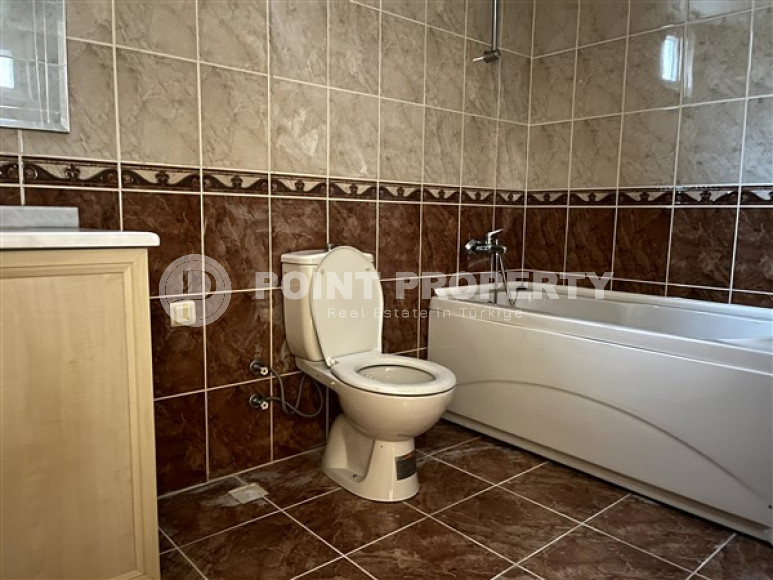 Трехкомнатная квартира, 110м², с отдельной кухней в комплексе с бассейном в центре Алании-id-2291-фото-13