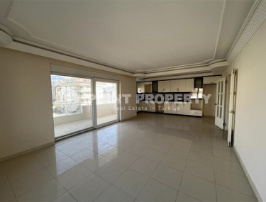 Spacious one-bedroom apartment in a residential complex in Lower Oba district, Alanya-id-2293-photo-2