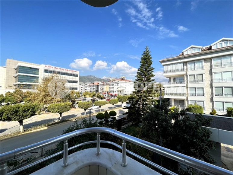 Spacious one-bedroom apartment in a residential complex in Lower Oba district, Alanya-id-2293-photo-12