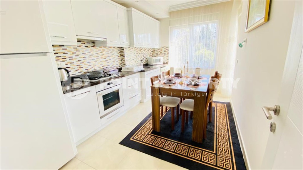 Furnished apartment 2+1 with separate kitchen in an elite residence, 400m from the sea in Mahmutlar 120 sq.m.-id-1191-photo-28