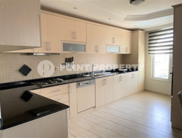 Ready to move in, penthouse 5+1, 240m², in a luxury complex in Cikcilli, Alanya-id-2301-photo-4