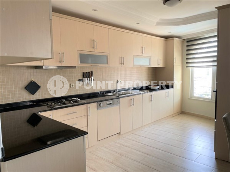 Ready to move in, penthouse 5+1, 240m², in a luxury complex in Cikcilli, Alanya-id-2301-photo-4