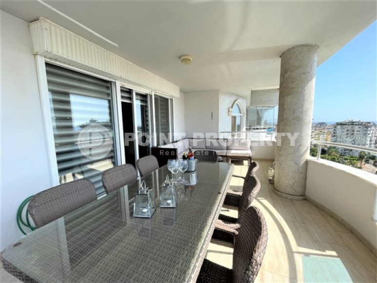 Ready to move in, penthouse 5+1, 240m², in a luxury complex in Cikcilli, Alanya-id-2301-photo-9