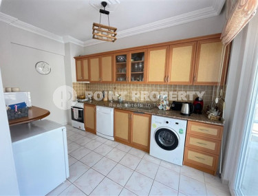 Большая трехкомнатная квартира с отдельной кухней, 110 м², в 100 м от моря в Махмутларе, Аланья-id-2303-фото-4