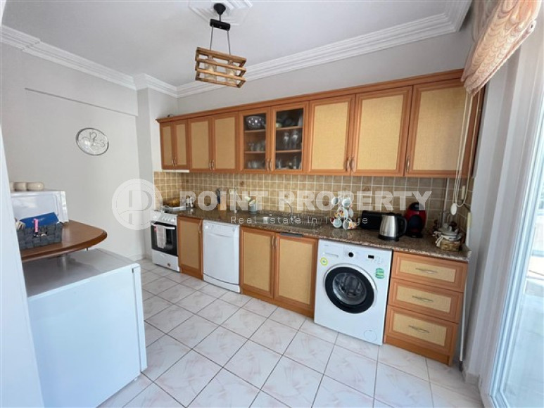 Большая трехкомнатная квартира с отдельной кухней, 110 м², в 100 м от моря в Махмутларе, Аланья-id-2303-фото-4