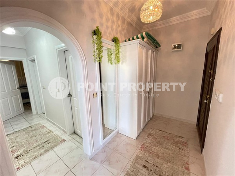 Большая трехкомнатная квартира с отдельной кухней, 110 м², в 100 м от моря в Махмутларе, Аланья-id-2303-фото-9