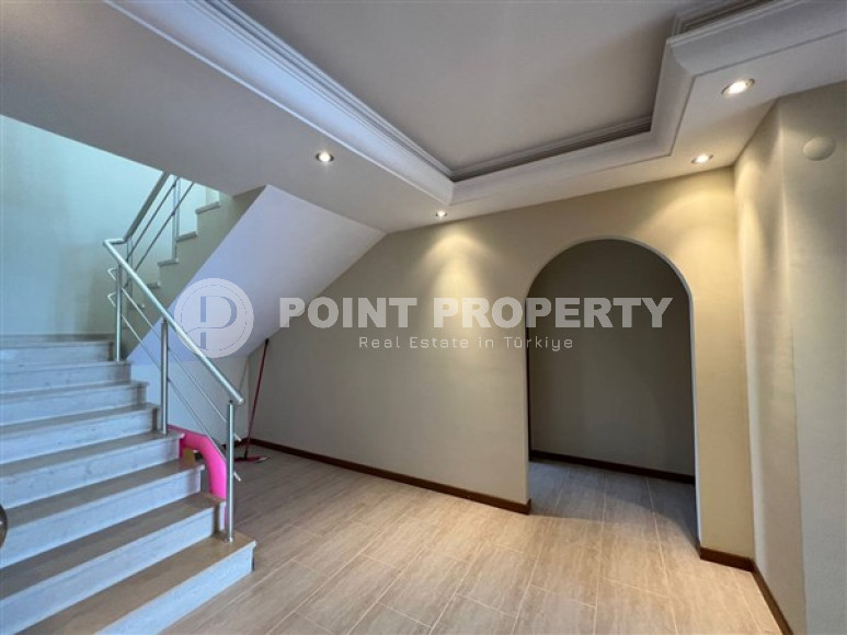 Роскошные, меблированные апартаменты –дуплекс 3+1, площадью 250 м2 с видом на море в Махмутларе, Алания-id-2305-фото-11