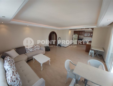 Просторные, меблированные апартаменты 2+1, площадью     140 м² в элитном комплексе в 50 м от моря, район Махмутлар-id-2306-фото-2