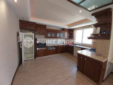 Просторные, меблированные апартаменты 2+1, площадью     140 м² в элитном комплексе в 50 м от моря, район Махмутлар-id-2306-фото-5