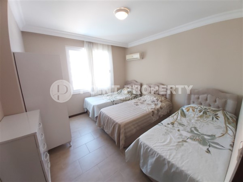 Просторные, меблированные апартаменты 2+1, площадью     140 м² в элитном комплексе в 50 м от моря, район Махмутлар-id-2306-фото-8