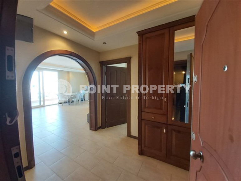 Просторные, меблированные апартаменты 2+1, площадью     140 м² в элитном комплексе в 50 м от моря, район Махмутлар-id-2306-фото-9