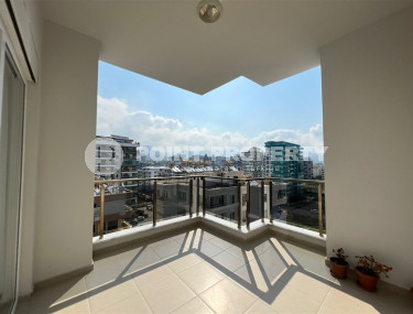 Furnished three-room apartment on the central street of Mahmutlar 150 meters from the sea-id-1194-photo-4