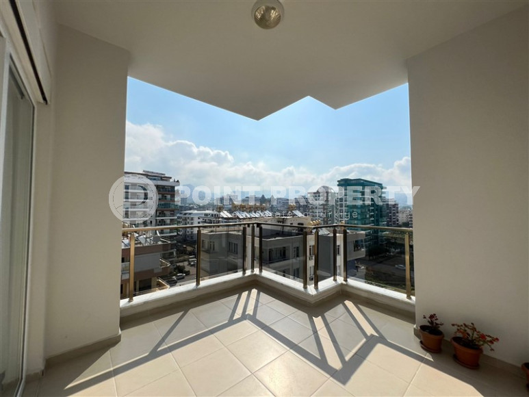 Furnished three-room apartment on the central street of Mahmutlar 150 meters from the sea-id-1194-photo-4