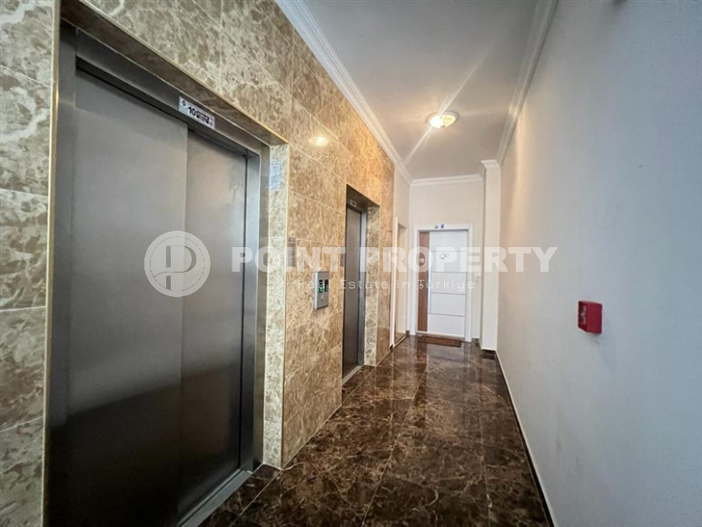 Furnished three-room apartment on the central street of Mahmutlar 150 meters from the sea-id-1194-photo-7