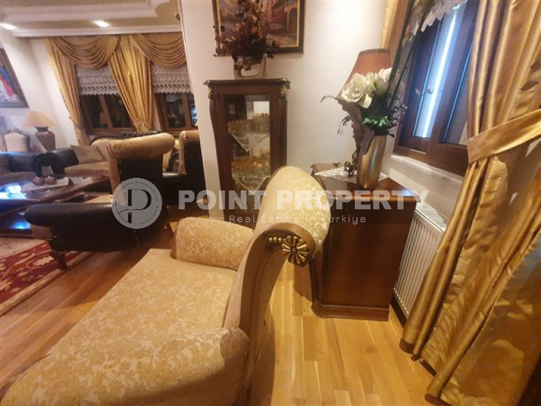 Элегантный пентхаус 4+1, 250м², в доме городского типа в центре Алании, в 550м от моря.-id-2310-фото-3