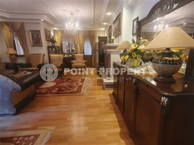 Элегантный пентхаус 4+1, 250м², в доме городского типа в центре Алании, в 550м от моря.-id-2310-фото-6