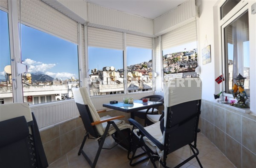 Трехкомнатная квартира, 110м², с отдельной кухней, близко к морю в центре Алании по отличной цене-id-2313-фото-4