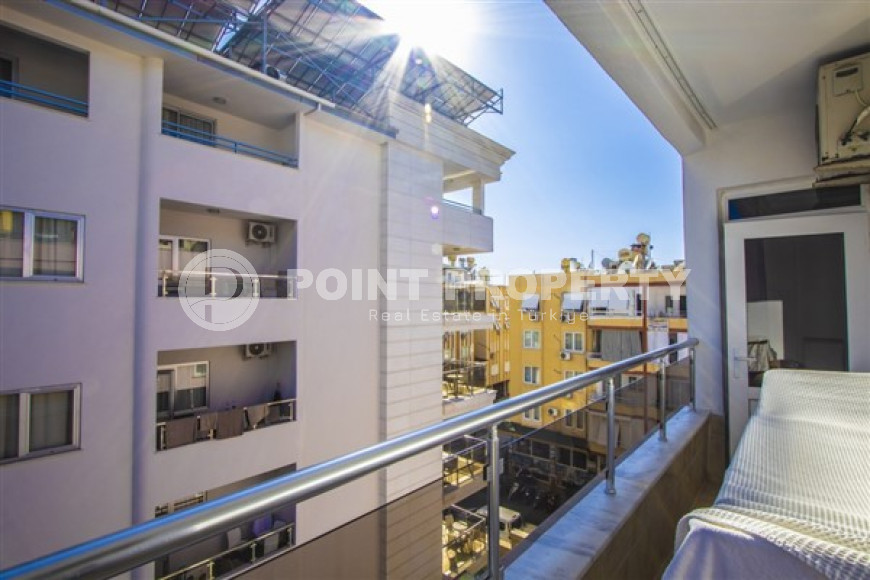 Трехкомнатная квартира, 110м², с отдельной кухней, близко к морю в центре Алании по отличной цене-id-2313-фото-14