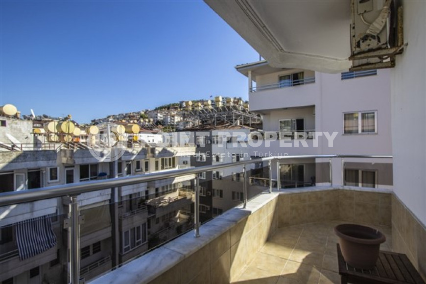 Трехкомнатная квартира, 110м², с отдельной кухней, близко к морю в центре Алании по отличной цене-id-2313-фото-17