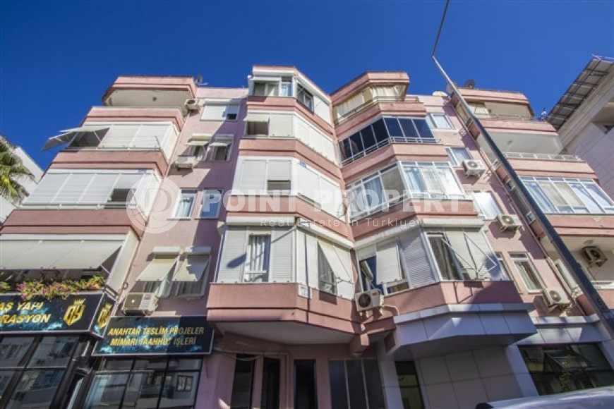 Трехкомнатная квартира, 110м², с отдельной кухней, близко к морю в центре Алании по отличной цене-id-2313-фото-18