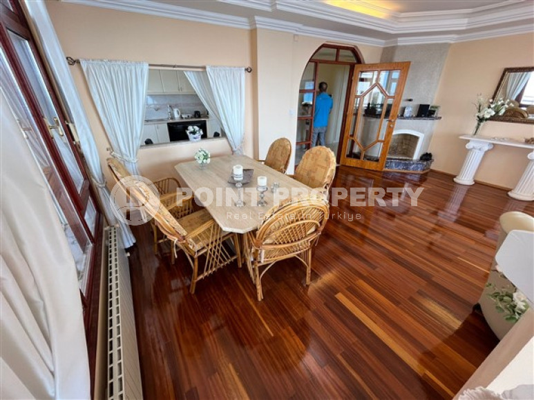 Центр Алании: меблированная четырехкомнатная квартира, 170м², с видом на Аланийскую крепость-id-2317-фото-10