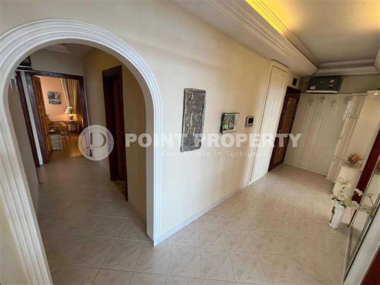 Центр Алании: меблированная четырехкомнатная квартира, 170м², с видом на Аланийскую крепость-id-2317-фото-18