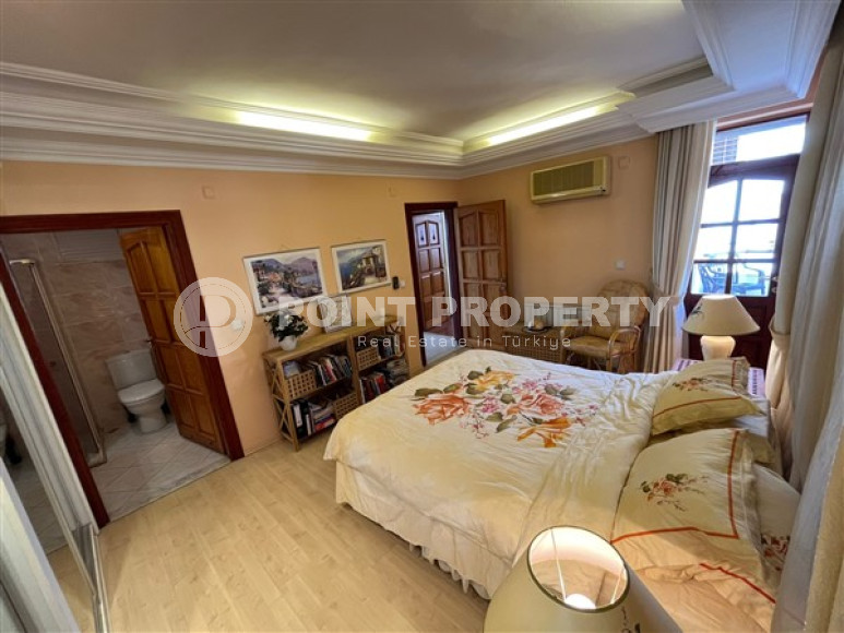 Центр Алании: меблированная четырехкомнатная квартира, 170м², с видом на Аланийскую крепость-id-2317-фото-30