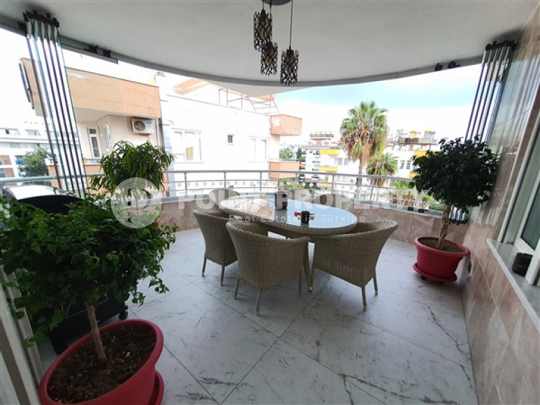 Luxury property: penthouse 4+1, 260 m², with designer interior, in the Lower Oba area, Alanya-id-2323-photo-7