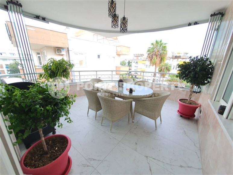 Luxury property: penthouse 4+1, 260 m², with designer interior, in the Lower Oba area, Alanya-id-2323-photo-8