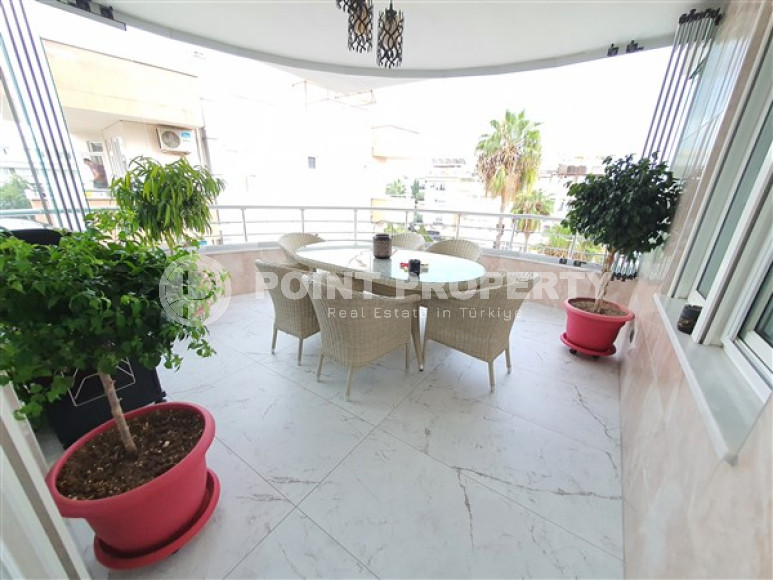 Luxury property: penthouse 4+1, 260 m², with designer interior, in the Lower Oba area, Alanya-id-2323-photo-10