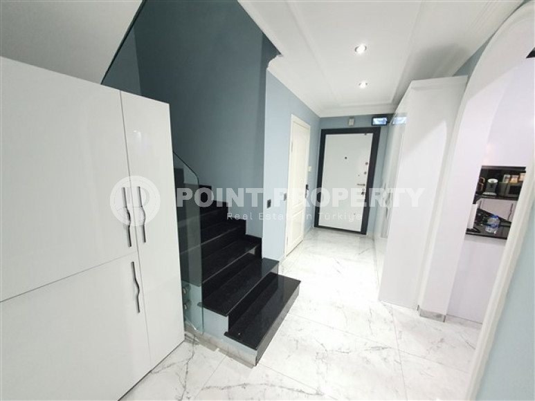 Luxury property: penthouse 4+1, 260 m², with designer interior, in the Lower Oba area, Alanya-id-2323-photo-12