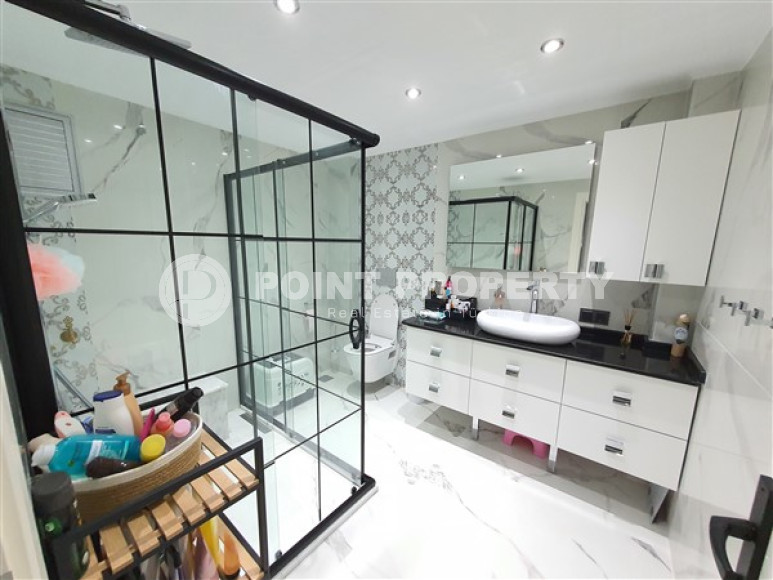 Luxury property: penthouse 4+1, 260 m², with designer interior, in the Lower Oba area, Alanya-id-2323-photo-17