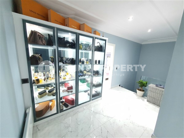 Luxury property: penthouse 4+1, 260 m², with designer interior, in the Lower Oba area, Alanya-id-2323-photo-21
